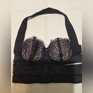 Victoria’s Secret  corset bra size 34c/c75